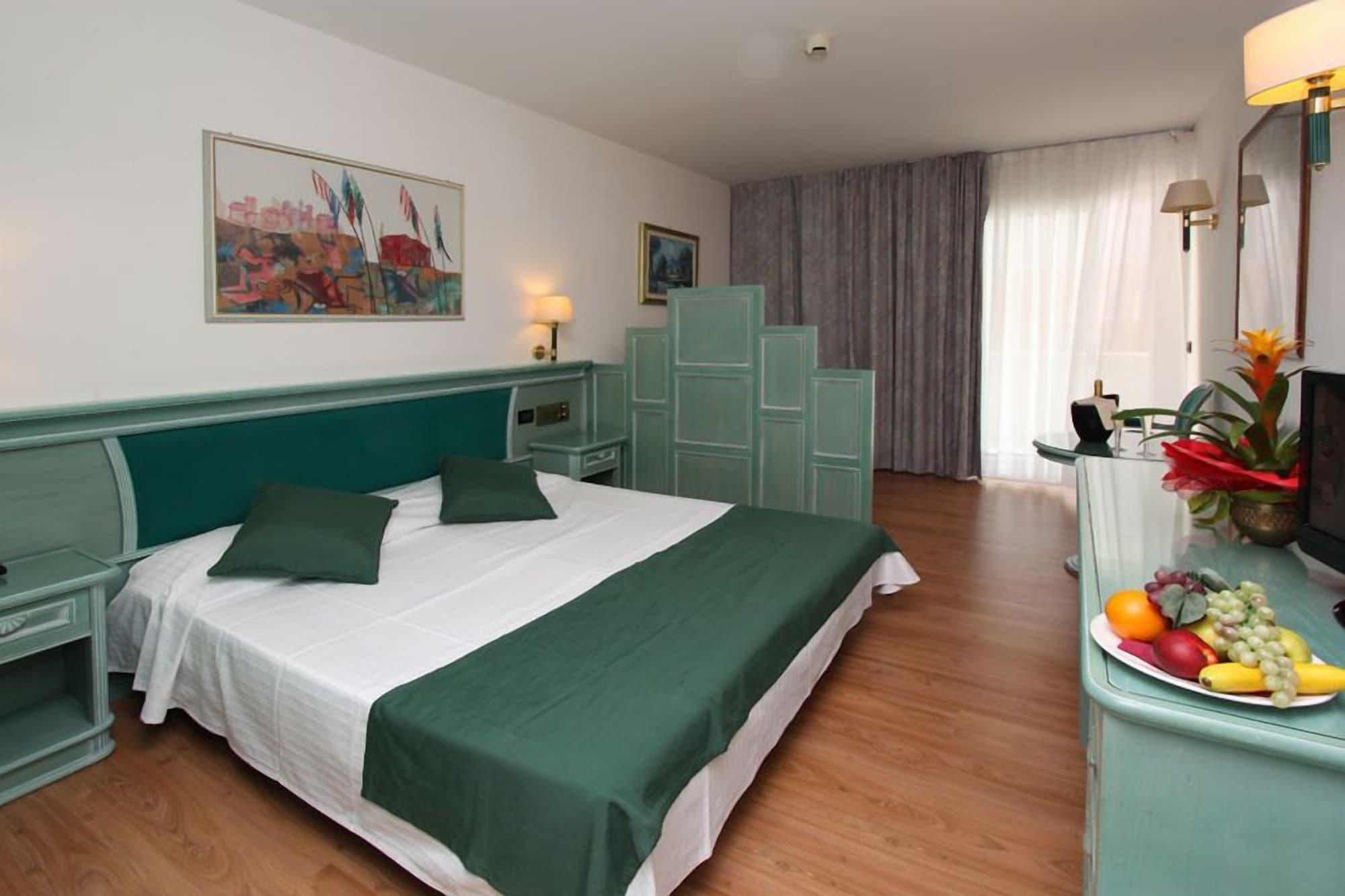 Park Hotel Cellini Lido di Jesolo Exterior photo