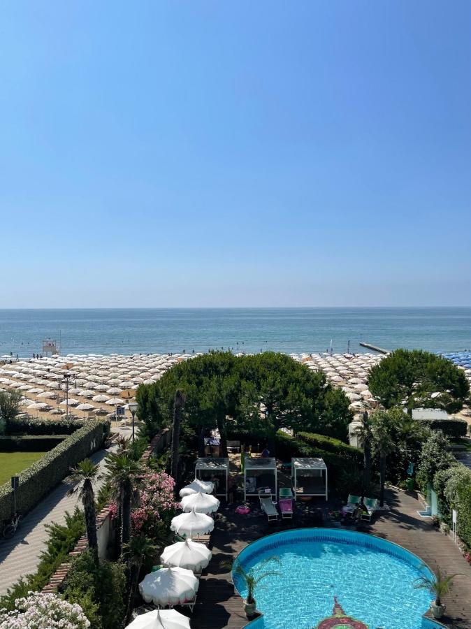 Park Hotel Cellini Lido di Jesolo Exterior photo